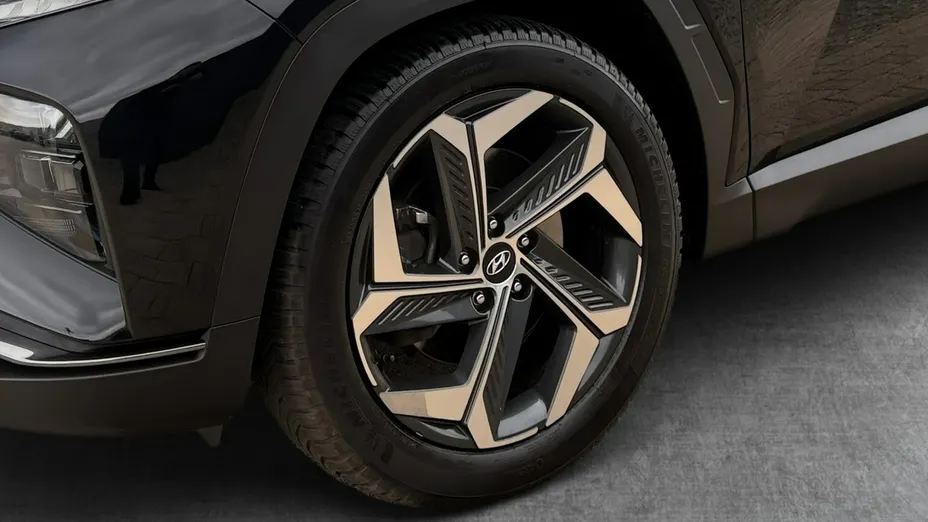HYUNDAI Tucson -