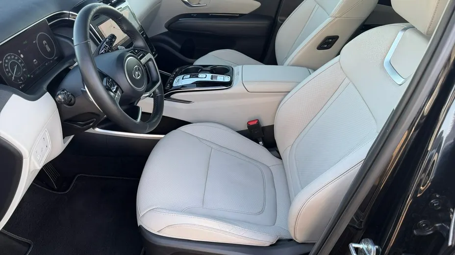 HYUNDAI Tucson -