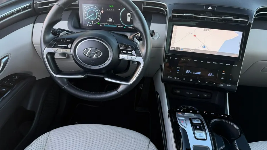 HYUNDAI Tucson -