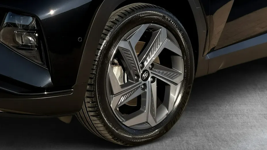 HYUNDAI Tucson -