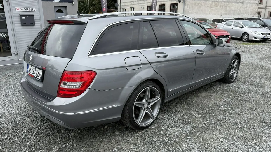 MERCEDES-BENZ C Klasa -