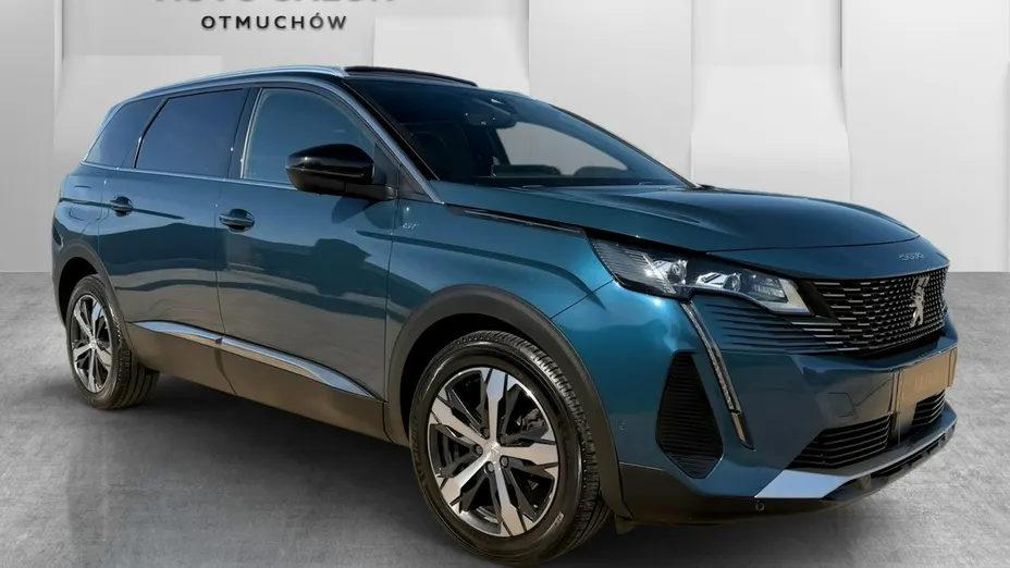 PEUGEOT 5008 -