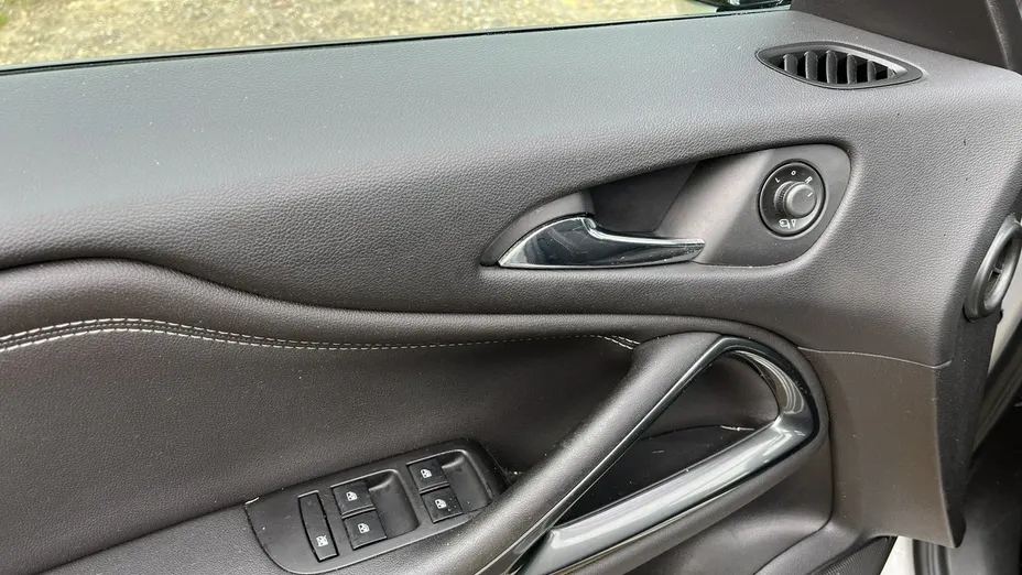 OPEL Zafira -