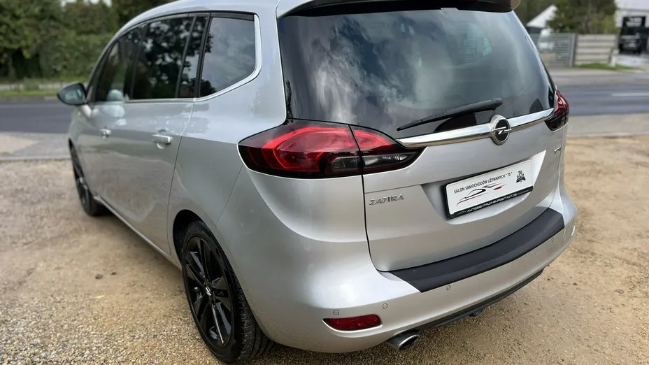 OPEL Zafira -