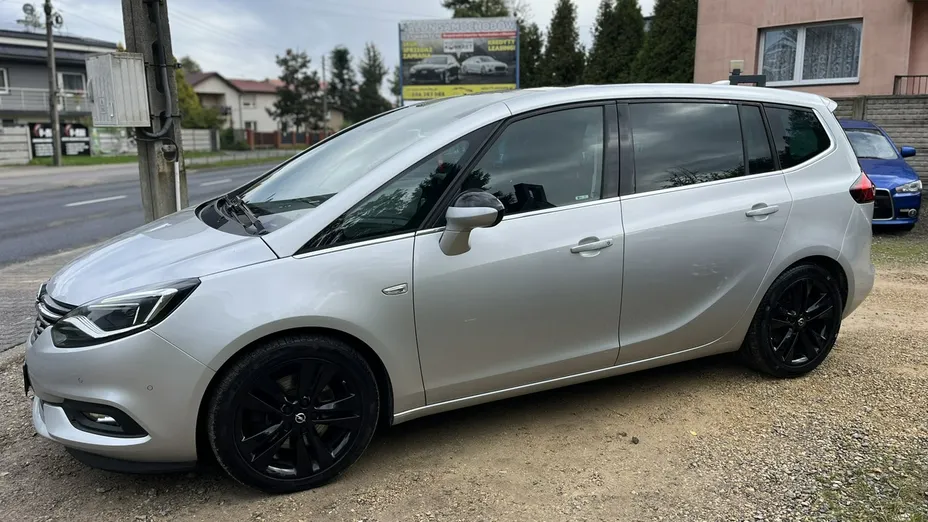 OPEL Zafira -
