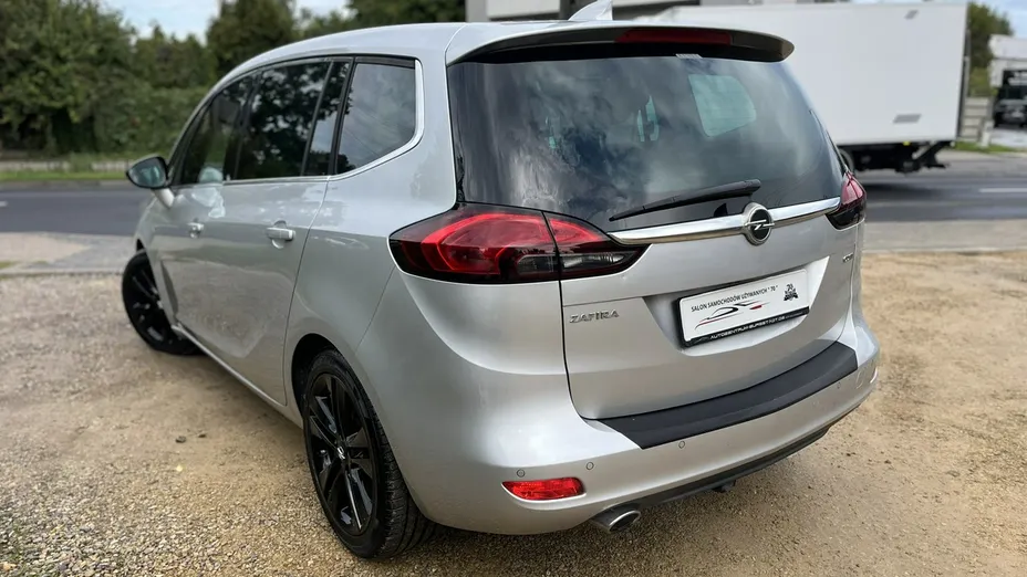 OPEL Zafira -