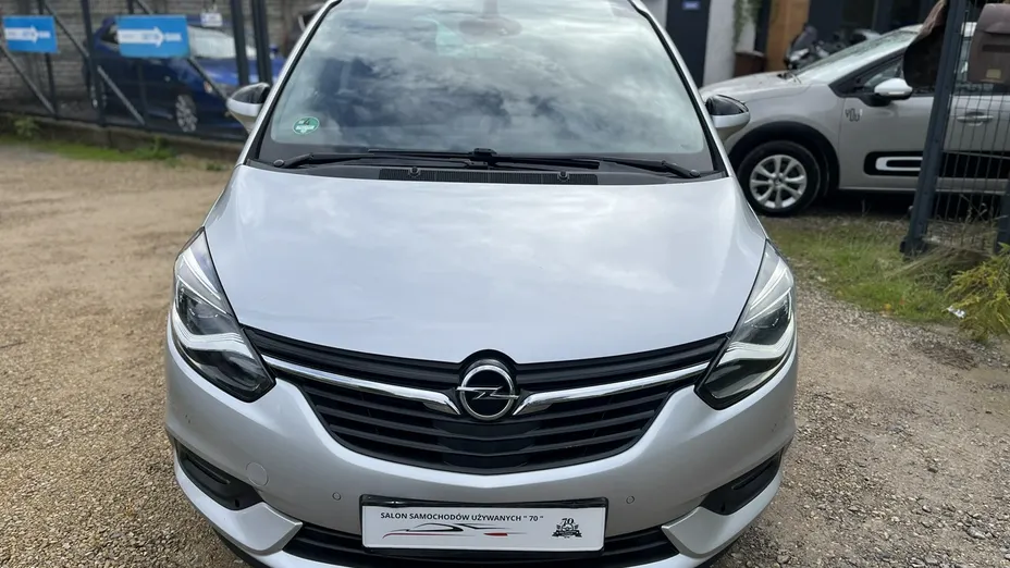 OPEL Zafira -