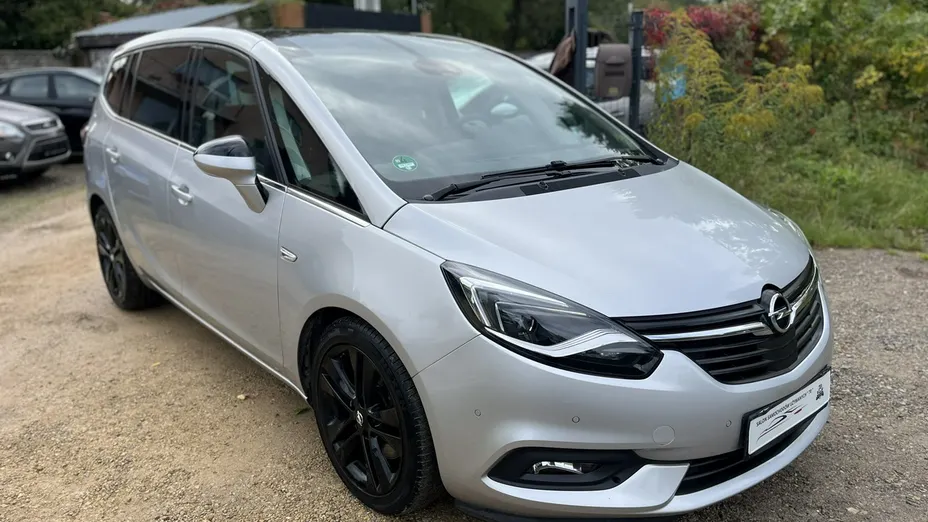 OPEL Zafira -