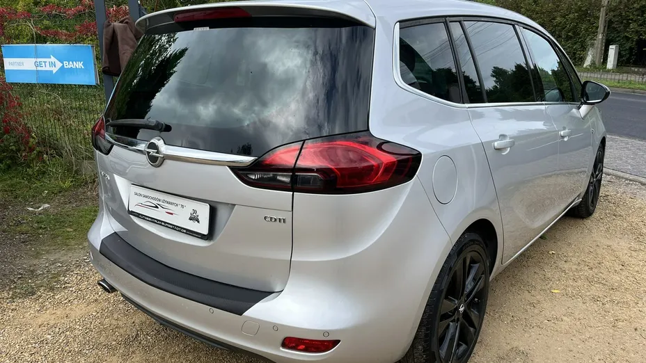 OPEL Zafira -