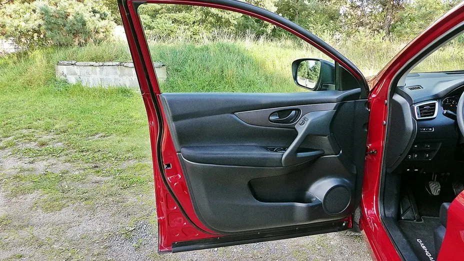 NISSAN Qashqai -