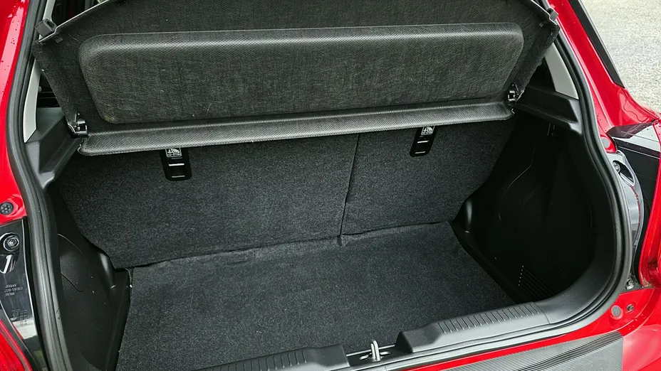 SUZUKI Swift -