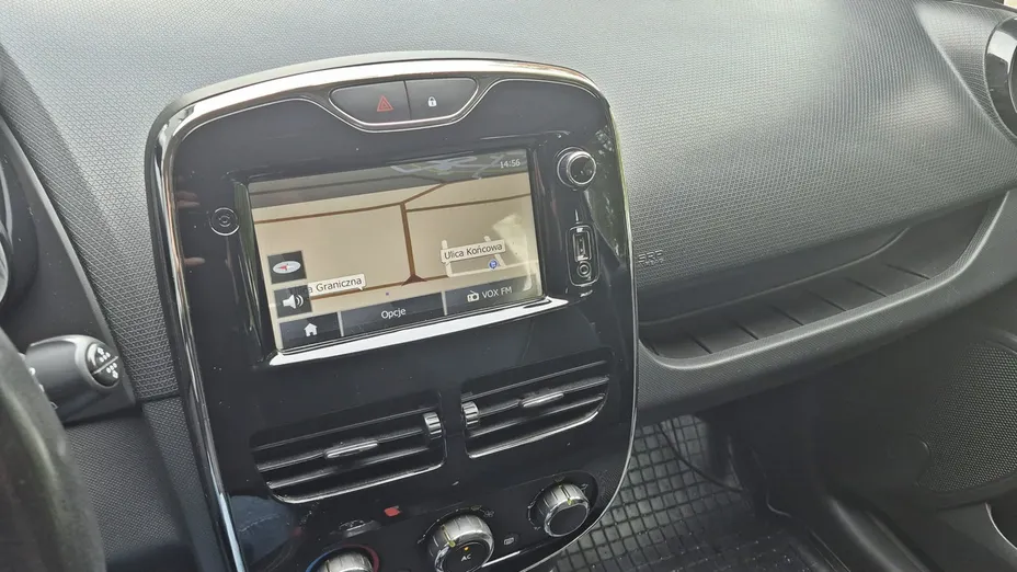 RENAULT Clio -