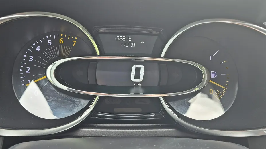 RENAULT Clio -
