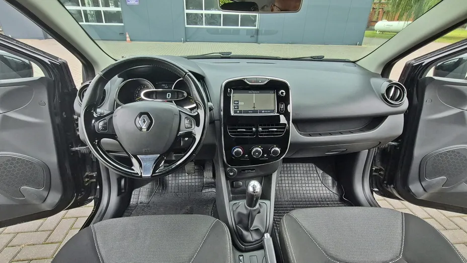 RENAULT Clio -