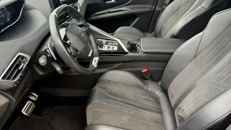 PEUGEOT 3008 -
