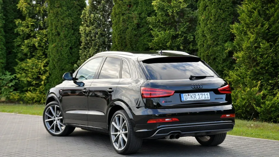 AUDI Q3 -