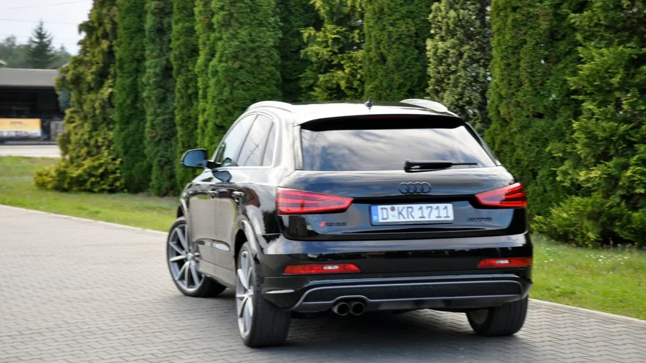 AUDI Q3 -
