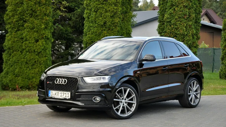 AUDI Q3 -