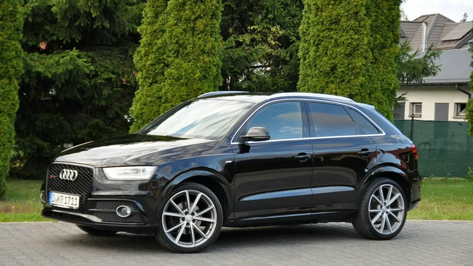 AUDI Q3 -