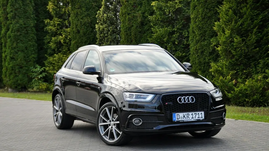 AUDI Q3 -
