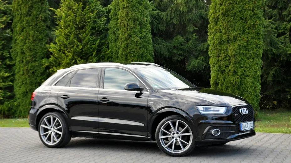 AUDI Q3 -