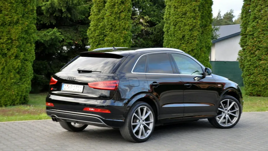 AUDI Q3 -