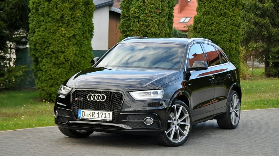 AUDI Q3 -