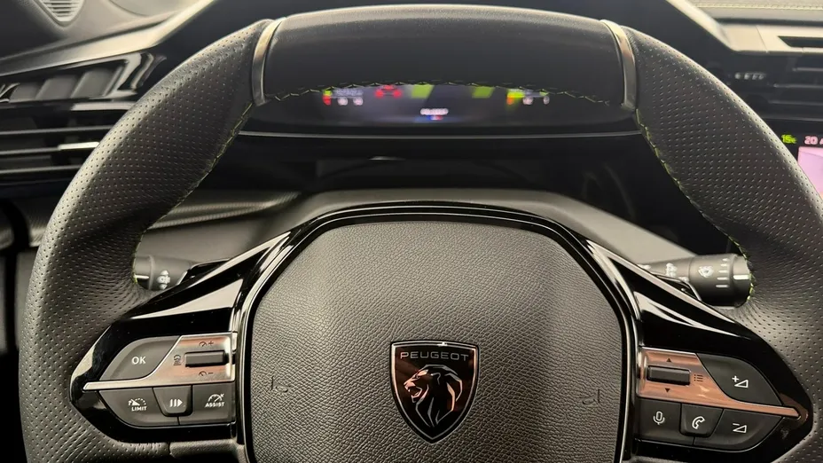 PEUGEOT 308 -