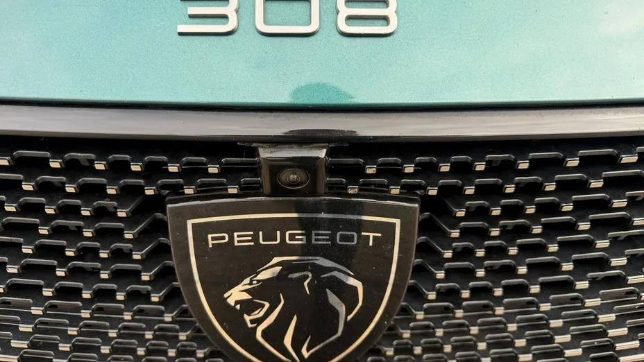 PEUGEOT 308 -