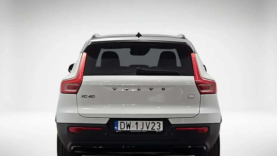 VOLVO XC40 -