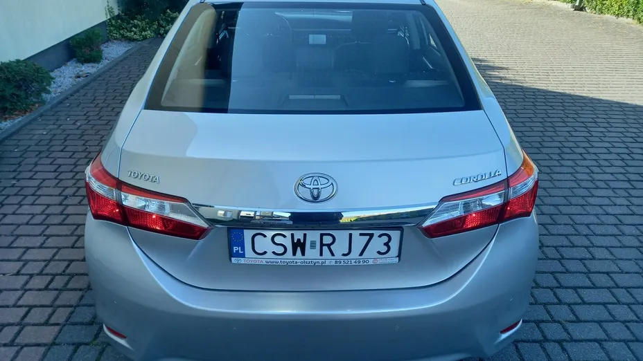 TOYOTA Corolla -
