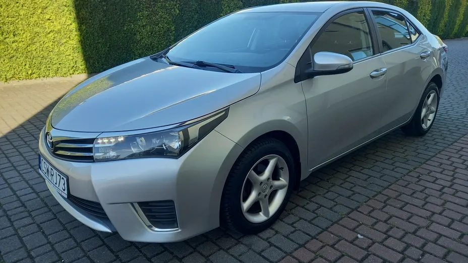 TOYOTA Corolla -
