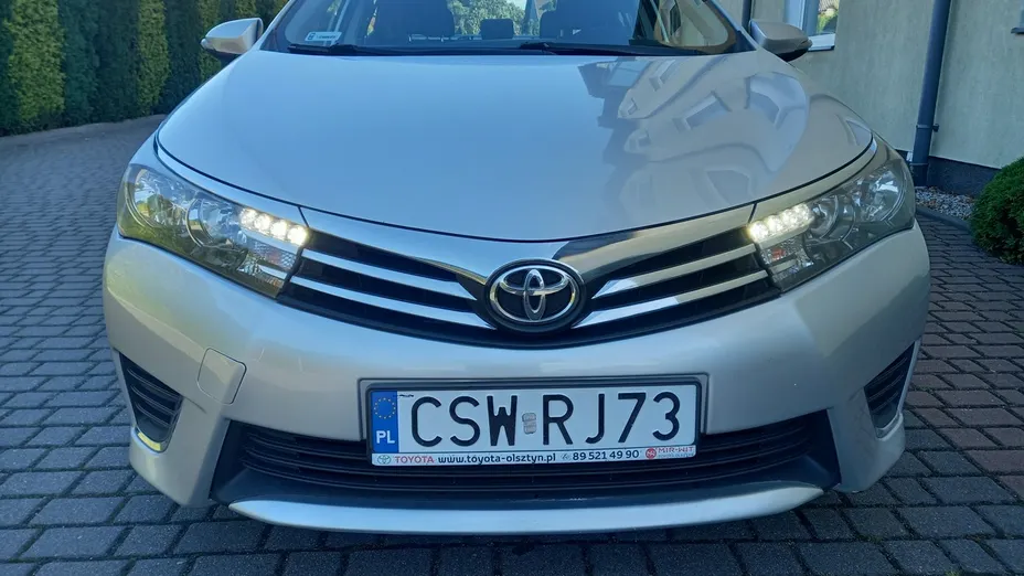 TOYOTA Corolla -