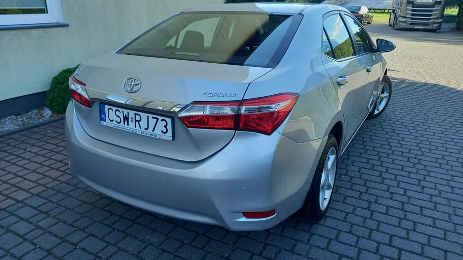 TOYOTA Corolla -