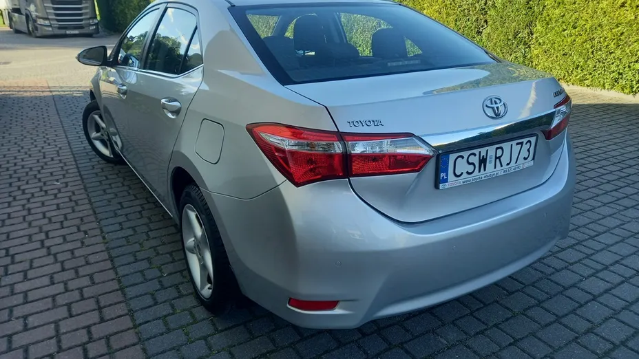 TOYOTA Corolla -