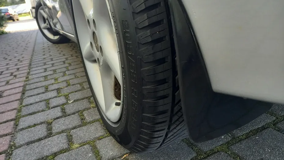 TOYOTA Corolla -
