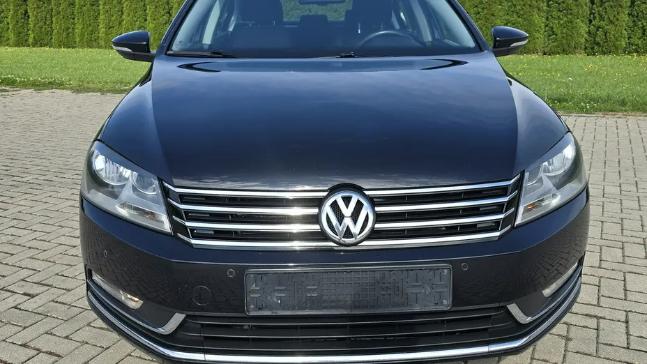 VOLKSWAGEN Passat -