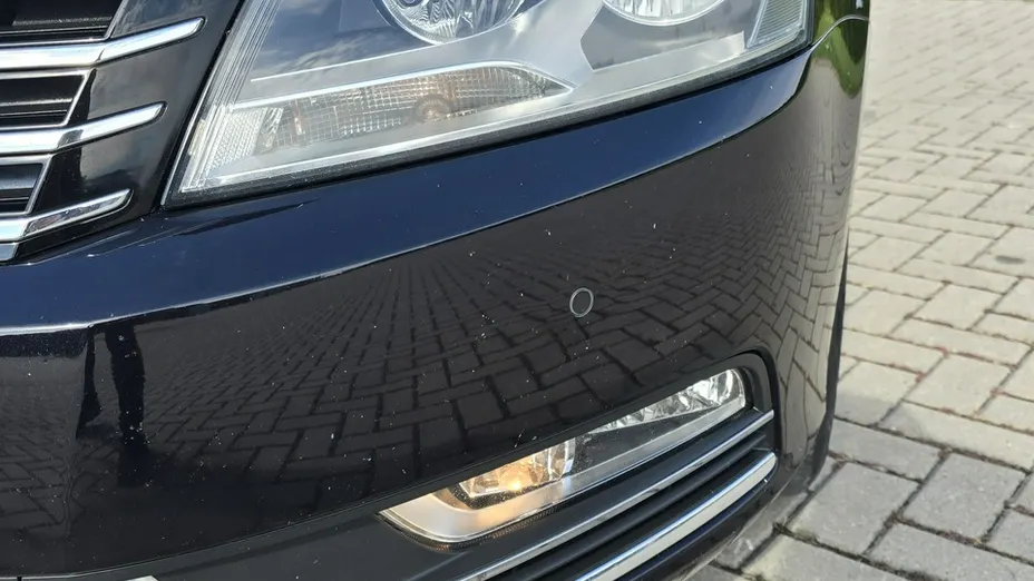 VOLKSWAGEN Passat -