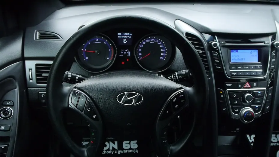 HYUNDAI i30 -