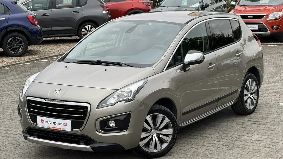 PEUGEOT 3008 -