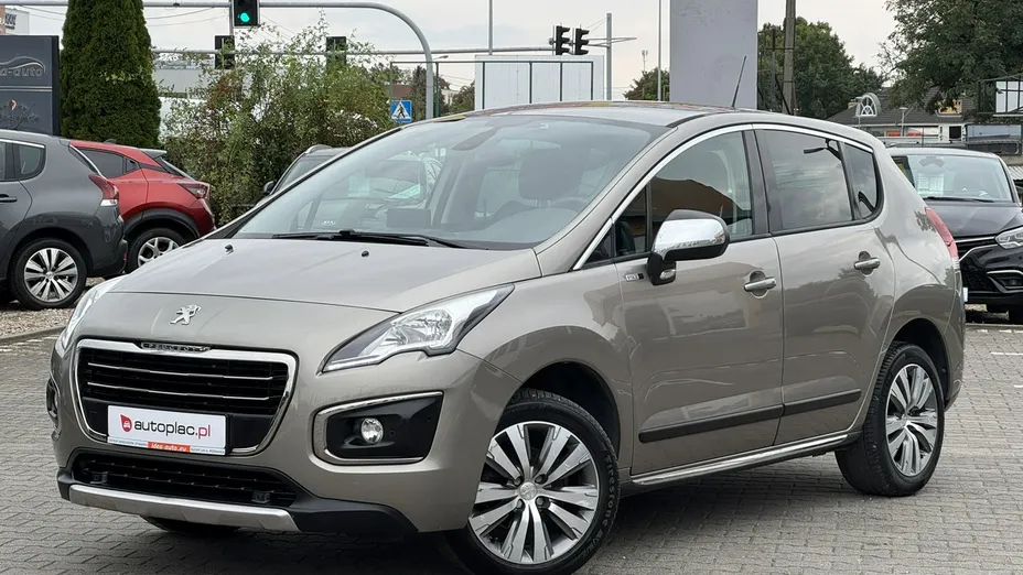 PEUGEOT 3008 -