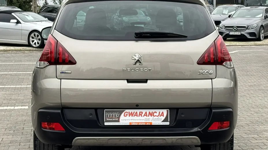 PEUGEOT 3008 -