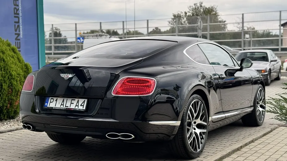 BENTLEY Continental -