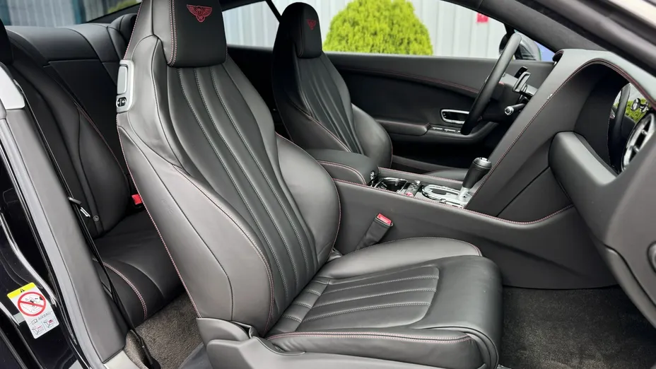BENTLEY Continental -