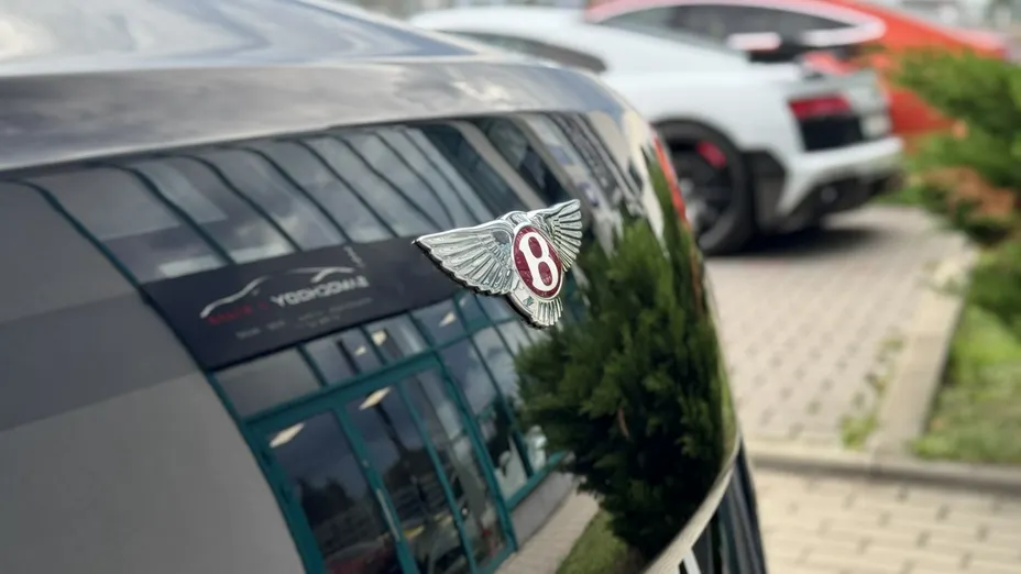 BENTLEY Continental -