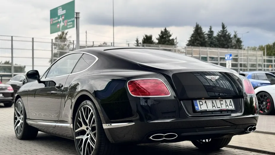 BENTLEY Continental -