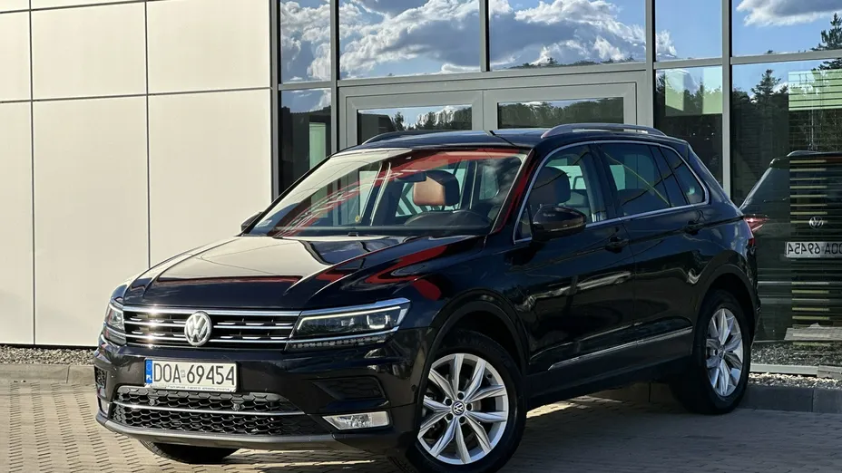 VOLKSWAGEN Tiguan -