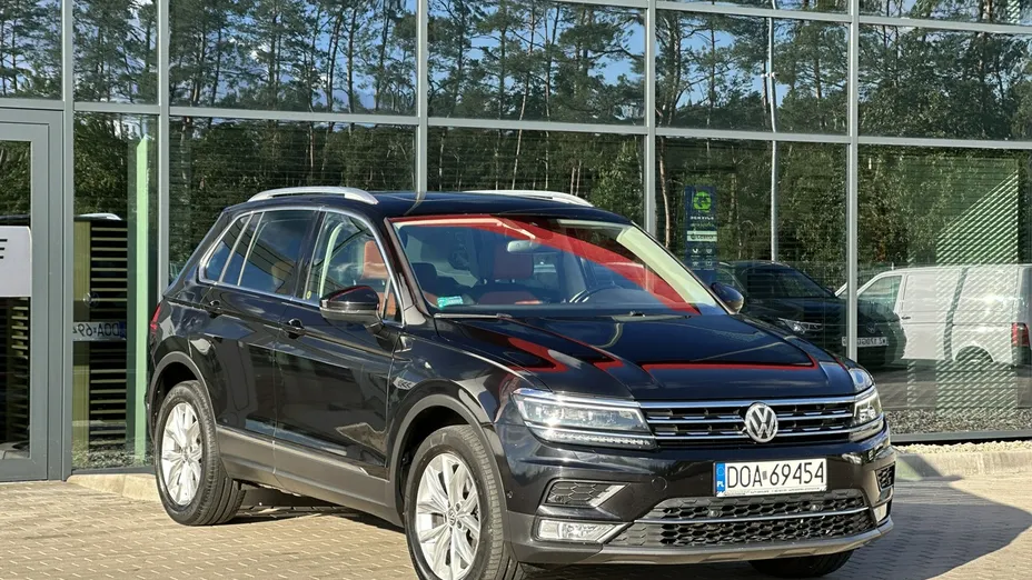 VOLKSWAGEN Tiguan -