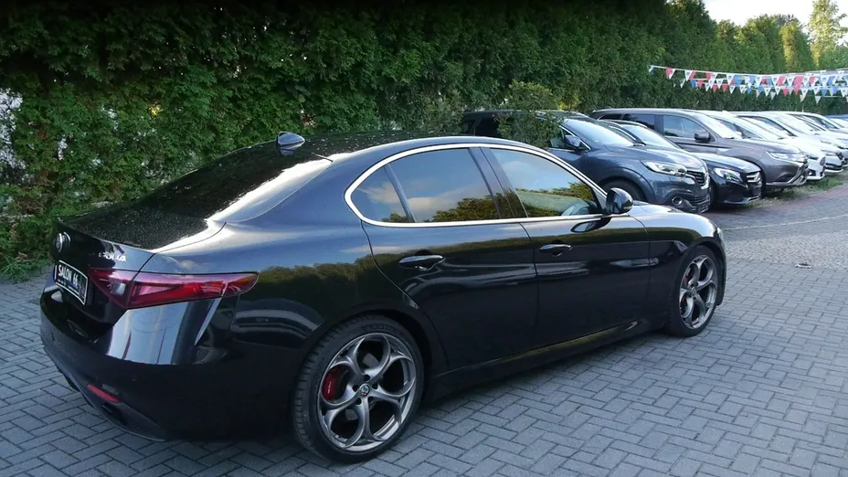 ALFA ROMEO Giulia -