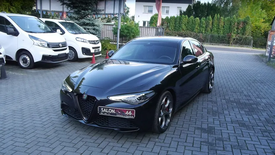 ALFA ROMEO Giulia -